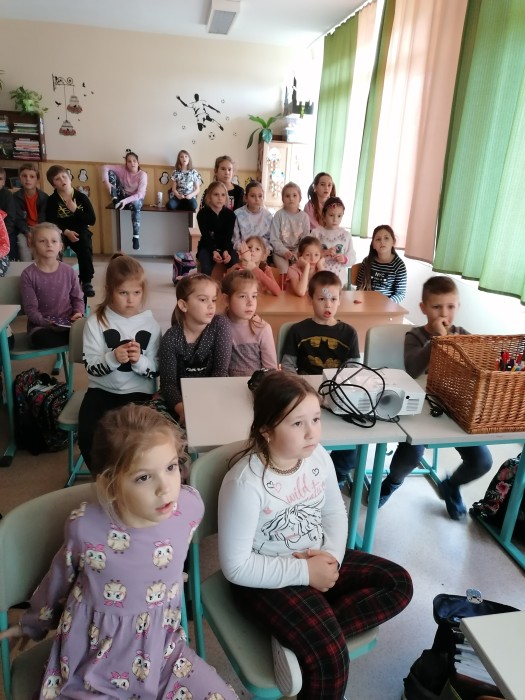 Vetítés az iskolában